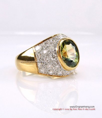 แหวนพลอยเขียวส่องประดับเพชรแท้เบลเยี่ยมคัต ทรงมอญค่ะ