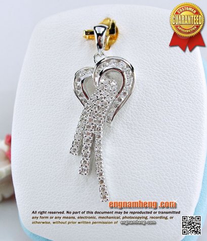 จี้เพชรเบลเยี่ยมคัท น้ำ 97 (G-Color/VVS1) น้ำหนักเพชร 0.88 กะรัต รูปหัวใจสวยหวานๆ ค่ะ