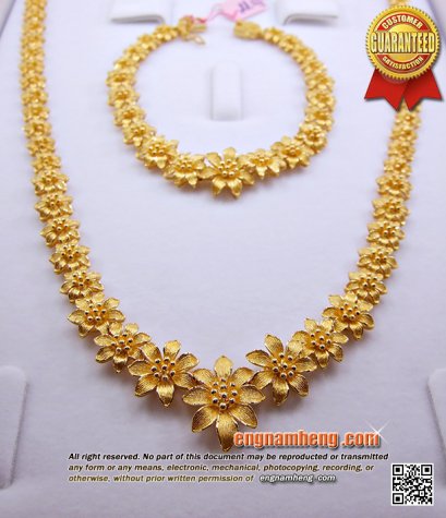 ชุดเช็ต สร้อยคอ สร้อยแขน ต่างหู ทอง96.5% ชุดนี้งานละเอียดประณีตสวยมากค่ะ