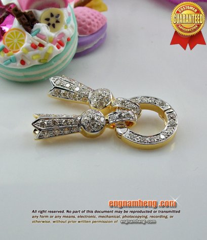 หัวท้ายเพชรเบลเยี่ยมคัท น้ำ 98 (F-Color/VVS) น้ำหนักเพชร 0.88 กะรัต รูปแบบน่ารักมั๊กมาก ไม่ซ้ำใครค่ะ