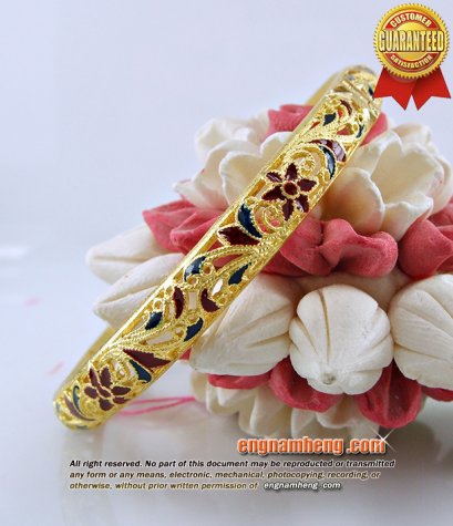 กำไลทอง 96.5% น้ำหนัก 1 บาท ฉลุลายลงยาสวย งานละเอีดยประณีตค่ะ