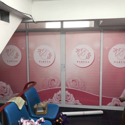 งานพิมพ์สติ๊กเกอร์อิงค์เจ็ท ติดกระจก ตกแต่งร้านค้า สติ๊กเกอร์ อุดร