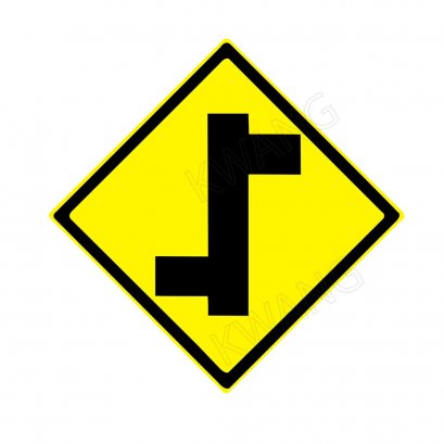 BISON ป้ายเครื่องหมายจราจร &quot;ทางโทแยกทางเอกเยื้องกันเริ่มซ้าย&quot; 45 cm.