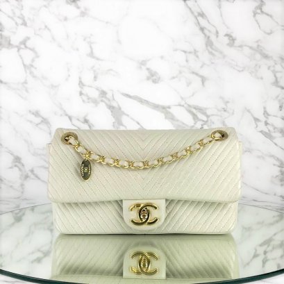 MP-10487 Used Chanel Chevron 10&quot; Ivory Calfskin Ghw