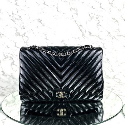 MP-10415 Used Chanel Classic Maxi Chavron Black Patent Shw