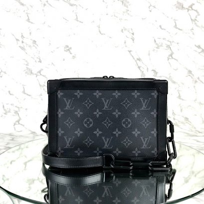MP-10393 Used Lv soft trunk eclipse monogram rhw