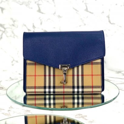 MP-10367 Used Burberry Crossbody Novachek Navy Shw