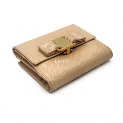 New Coach Corner Zip Wristlet in ColorBlock Chalk/Brown GHW(copy)(copy)(copy)(copy)(copy)(copy)(copy)(copy)(copy)(copy)