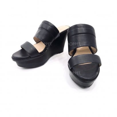 Used Calvin Klein Pumps 7&quot; in Black Leather