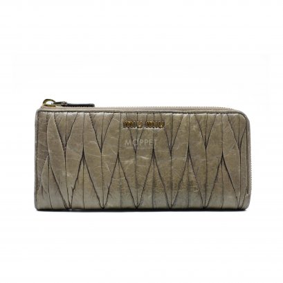 Used Miu Miu Zip L Wallet in Green Leather GHW