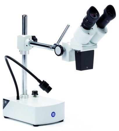 BE.1820 Stereo microscope for long working distance (119 mm) has a 45&deg; binocular head with diopter adjustment