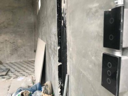 สวิตช์สัมผัสรูมอส กับงานดิบๆ เปลือยๆ