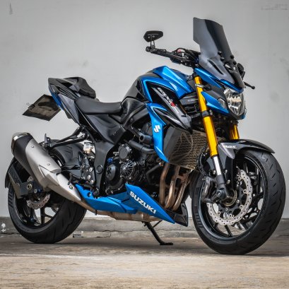 Suzuki GSX-S750