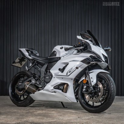 Yamaha R7