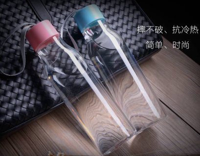 กระบอกน้ำพลาสติก