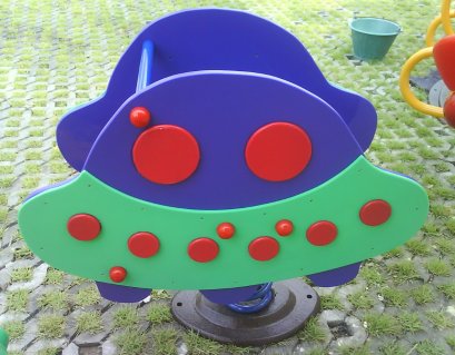 โยกเยกสปริง ยู.เอฟ.โอ