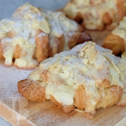 ครัวซองต์อัลมอนด์