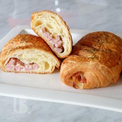 ครัวซองต์แฮมชีส