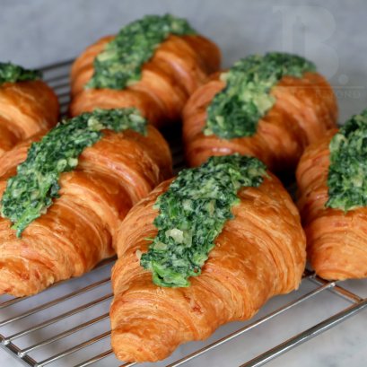 ครัวซองต์ครีมผักโขม