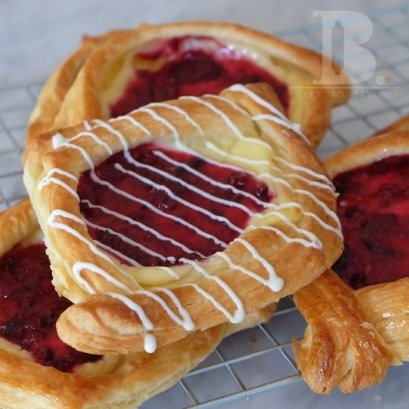 เดนิชเบอร์รี่และครีม