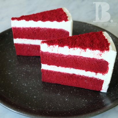 เค้กเรดเวลเวทและครีมชีสฟรอสติ้ง
