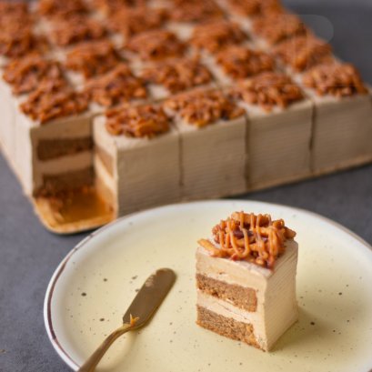 มินิเค้กอัลมอนด์กาแฟ