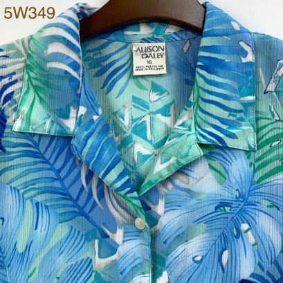 ♥️ รหัส5W349 ▪️ป้าย Alison Daley ▪️ อก 48“  ยาว 27“ (นิ้ว)