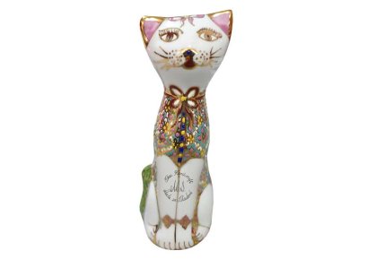 Benjarong standing Cat  แมวเบญจรงค์ยืน