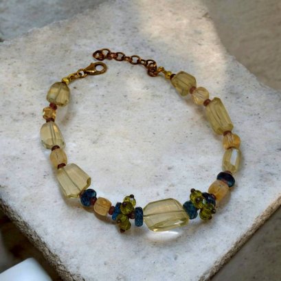 Clear quartz stone with silver92.5 setting