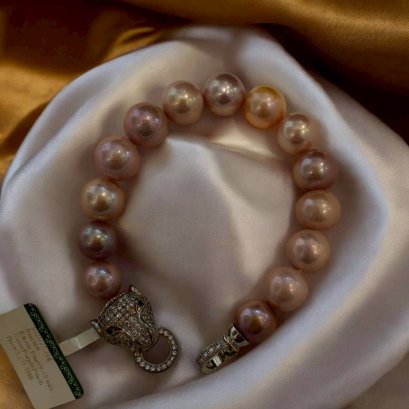 Freshwater pearl bracelet