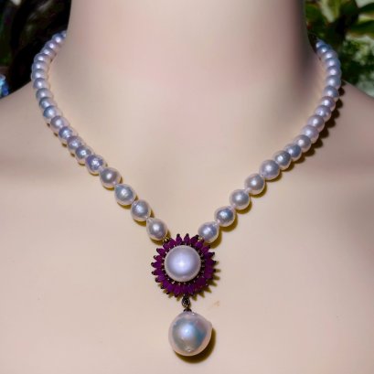 Fresh water pearl necklace