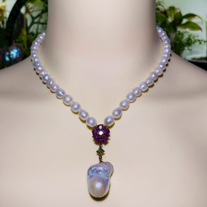 Fresh water pearl necklace
