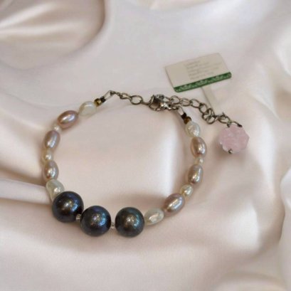 Freshwater pearl bracelet