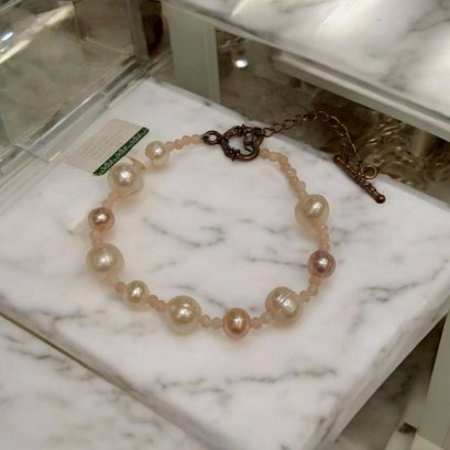 Freshwater pearl bracelet