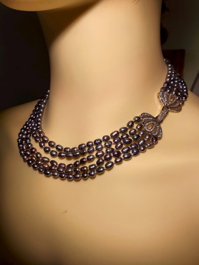 Freshwater pearl necklce 5 layer