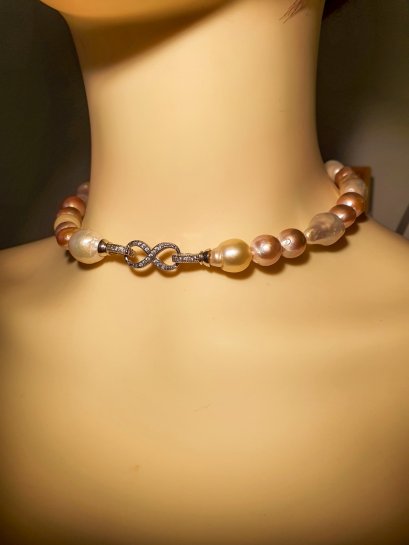 Freshwater pearl necklace
