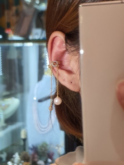 Freshwater pearl earrings