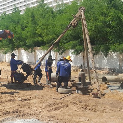  เสาเข็มเจาะแบบแห้ง 