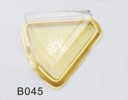 B045 Triangle PLastic Cake Box DIA: 137x135x65 mm@50