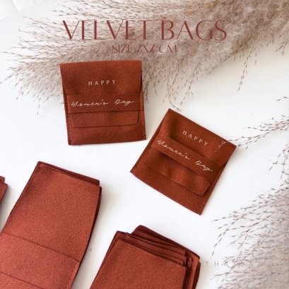 ถุงผ้ากำมะหยี่หนังกลับ แบบพับคาดด้านหน้า