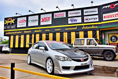 Honda Civic FD ล้อ MUGE MF10 18x8.5 ET35 สีขาว ยาง Bridgestone RE004 225/40R18 พร้อมเบรก FD2 ล้อแม็กแต่งรถสปอร์ต ติดตั้ง Autoquiks รังสิต