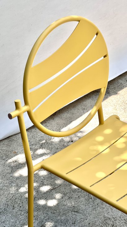 เก้าอี้รุ่น Flowing Rhythm แบบไม่มีที่วางแขน