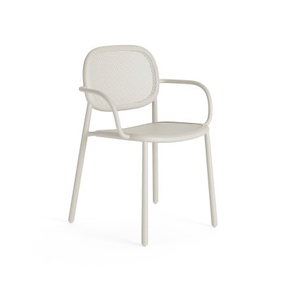 รายละเอียดวัสดุและโครงอะลูมิเนียมของเก้าอี้เอ้าดอร์ Gusto Stackable Armchair สี Dune Matt | Gusto outdoor chair close-up by ms natural design