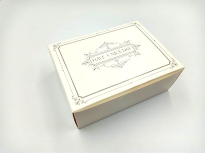 กล่องสแน็คบ็อกซ์ FB ลายพรีเมี่ยมครีม (20ชิ้น/แพ็ค)