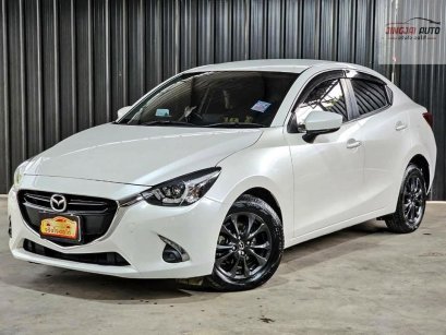 Mazda2 Skyactive 1.3 ปี 2019 สีขาวมุก ตัวTopสุด High connect