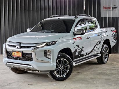 Mitsubishi ​Triton​ 2.4Plus GT 4ประตู ปี2019 สี Pearl White​
