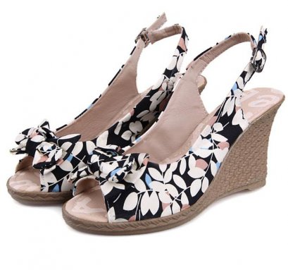 [[พร้อมส่ง36 38 39 ]] [Pm-049] Pangmama++รองเท้า++รองเท้าสีดำส้นตึก ผ้าลายดอกไม้