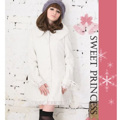 [[PreOrder]] [Yi-1536] FZY++เสื้อกันหนาว++เสื้อโค้ทกันหนาวสีขาวผ้าฝ้ายสำลีมีซับด้านใน แต่งระบายลูกไม้ปลายกระโปรง