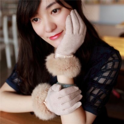 [*พร้อมส่ง] [EL-005-5] EL++ถุงมือ++ถุงมือกำมะหยี่สีครีมแต่งขนเฟอร์สวยค่ะ 