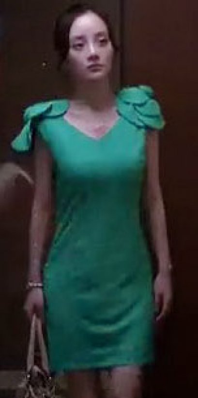  [[*พร้อมส่ง L ]] [Do-476] Domeya ++เดรส++ เดรสแขนกุดสีเขียวแต่งไหล่ด้วยดอกกุหลาบใหญ่ค่ะ